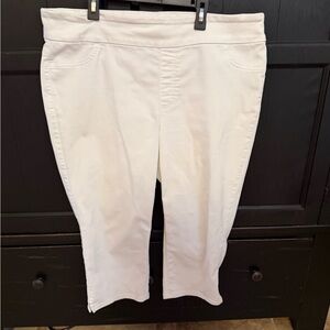 Chicos Elegant White Cropped Jeans for Women